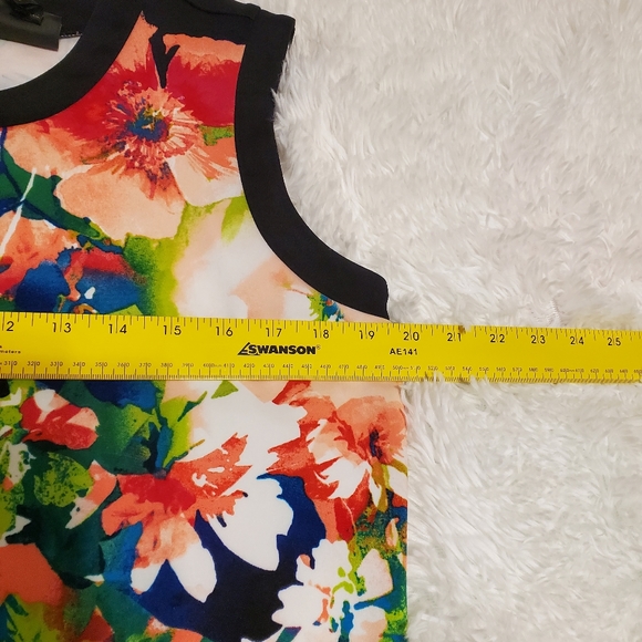 Worthington Graphic Floral Tank L - Picture 4 of 7